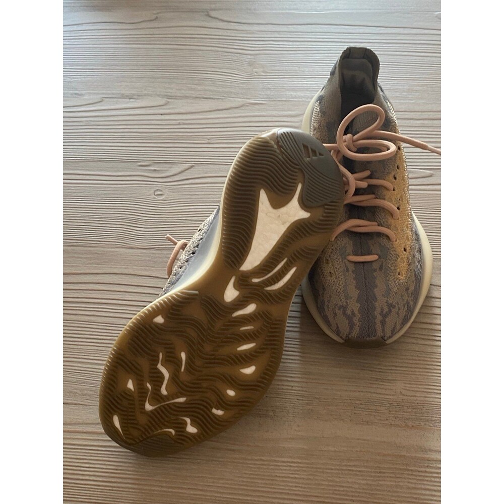 adidas Yeezy Boost 380 Mens size 8 Womans 9
